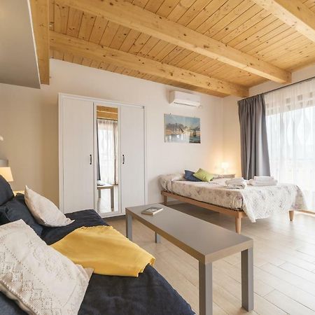 Peperino Attic Flat Daire Ciampino Dış mekan fotoğraf