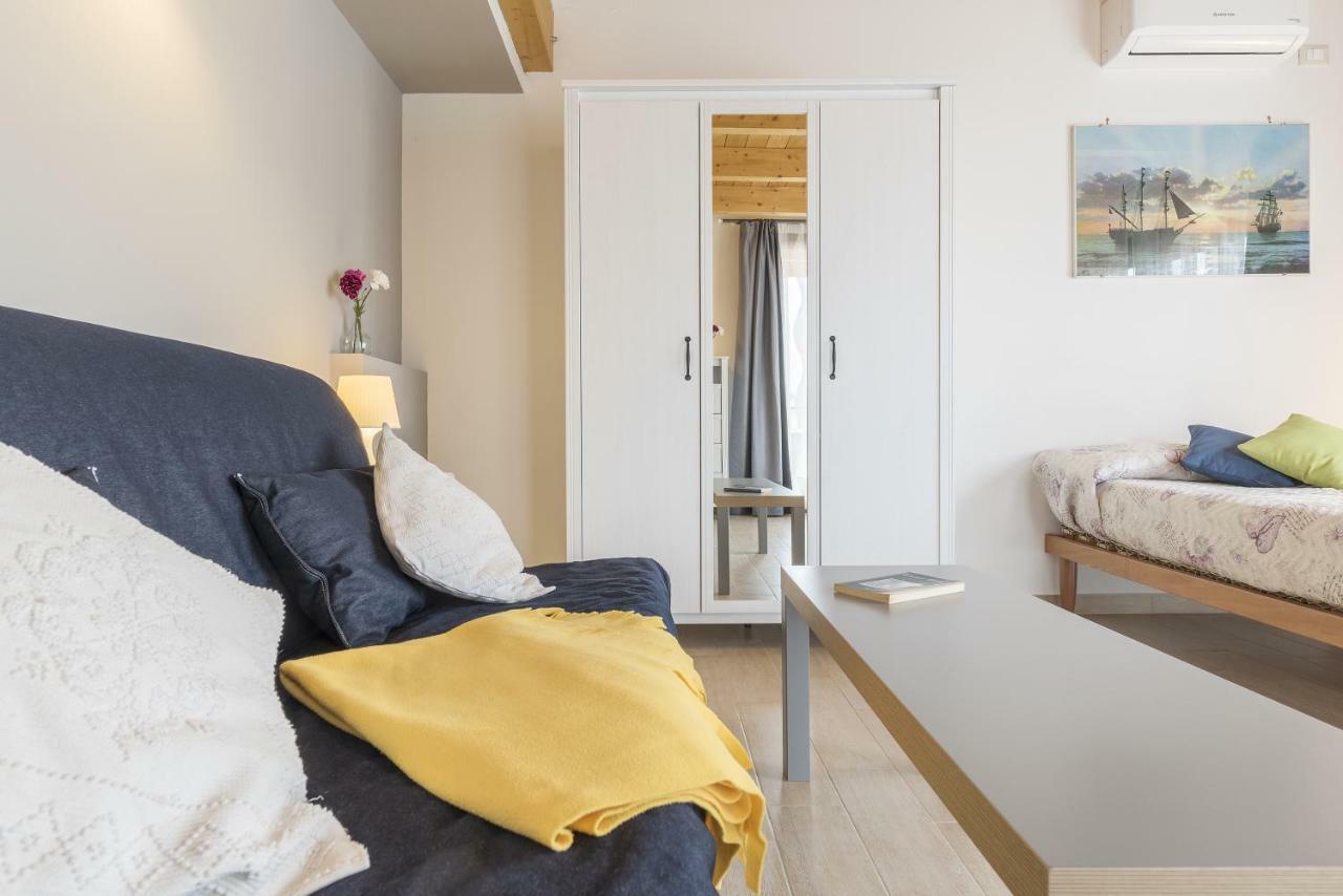 Peperino Attic Flat Daire Ciampino Dış mekan fotoğraf