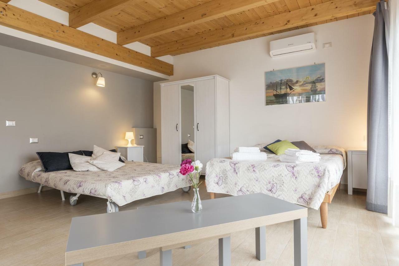 Peperino Attic Flat Daire Ciampino Dış mekan fotoğraf