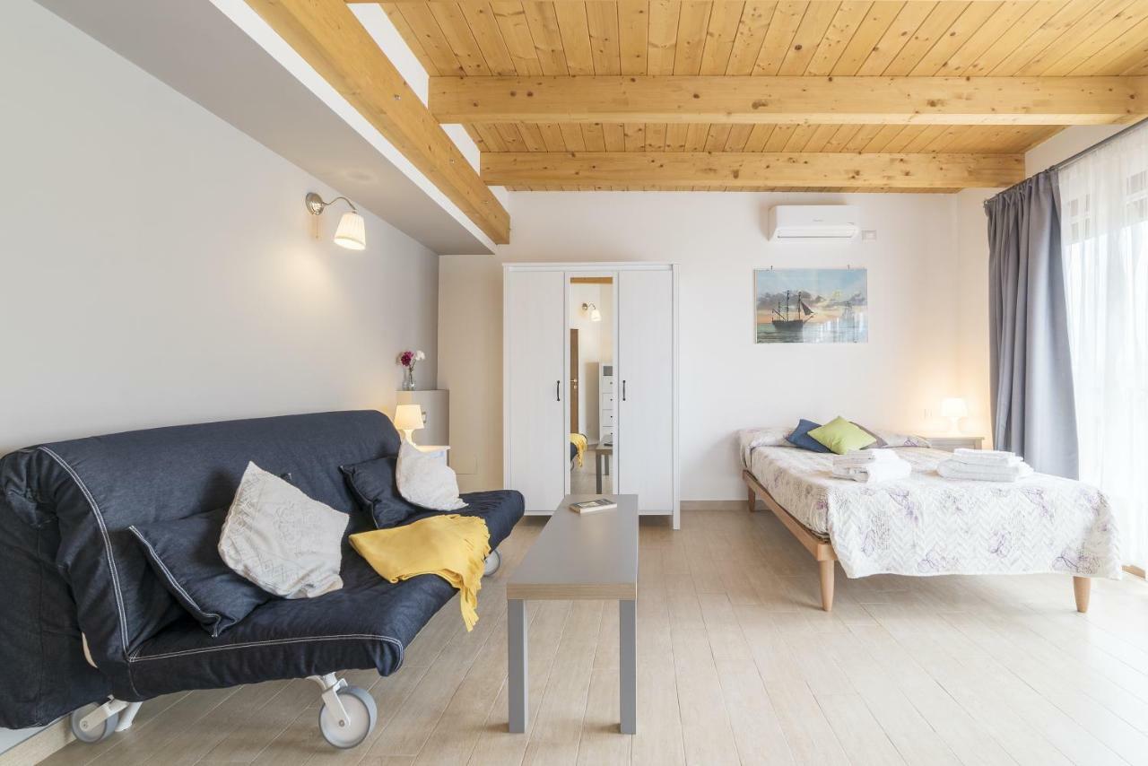 Peperino Attic Flat Daire Ciampino Dış mekan fotoğraf